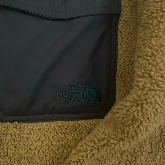 The North Face Tan and Black Fleece Jacket - Picture 2 of 7